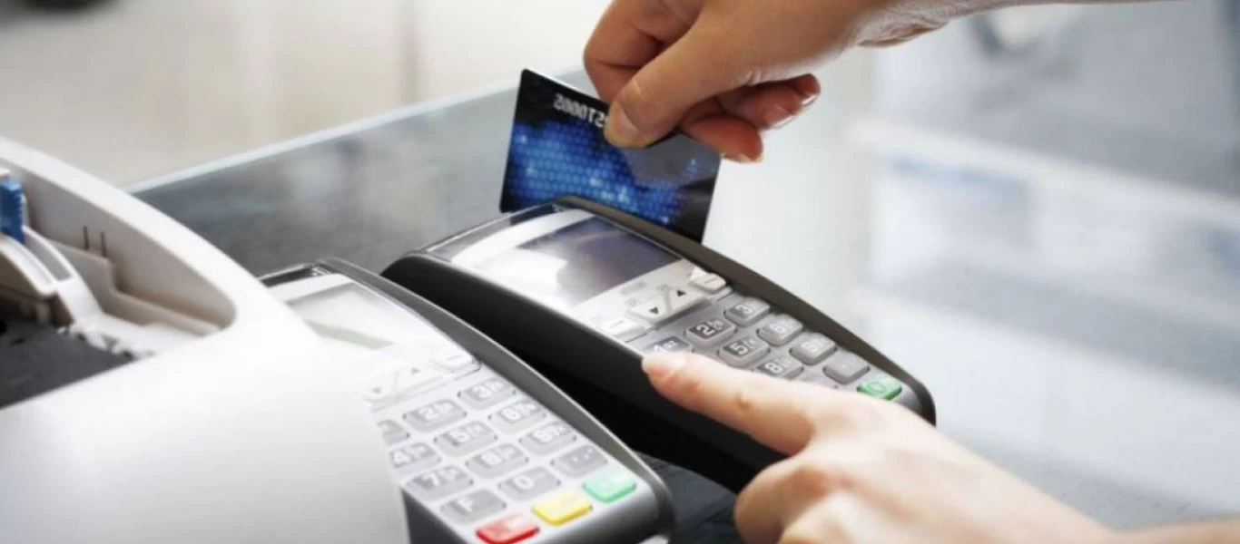 Στα 50 ευρώ από Δευτέρα το όριο των ανέπαφων συναλλαγών - Μέχρι πότε θα ισχύει - Τι να προσέξετε